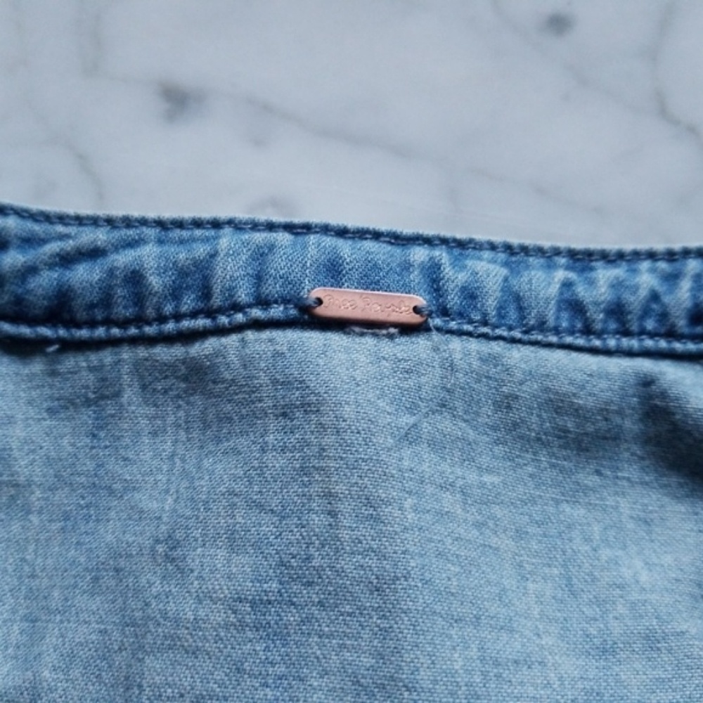 New Free People Lovely in Ruffles Chambray Top - Picture 5 of 6